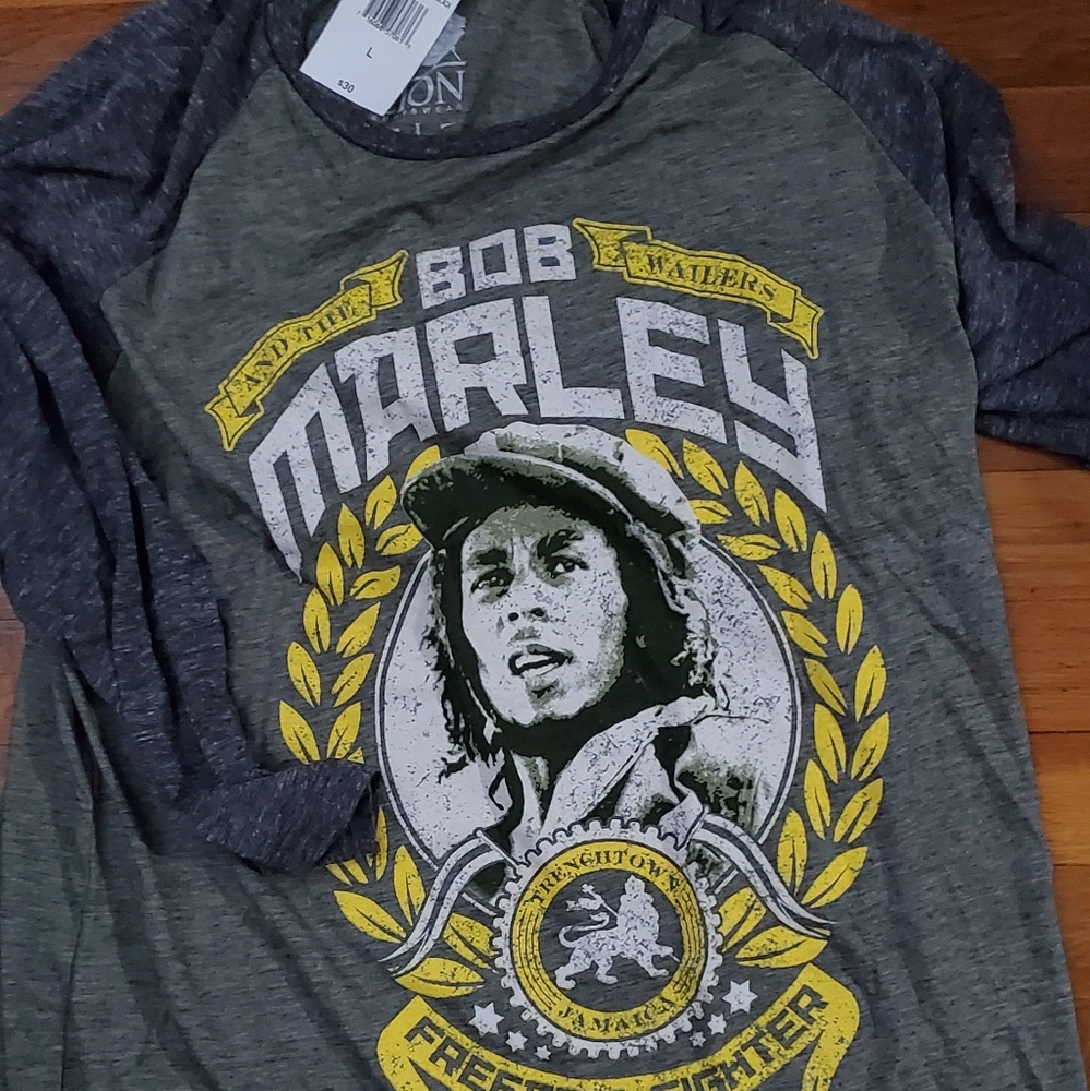 Mens tee shirt